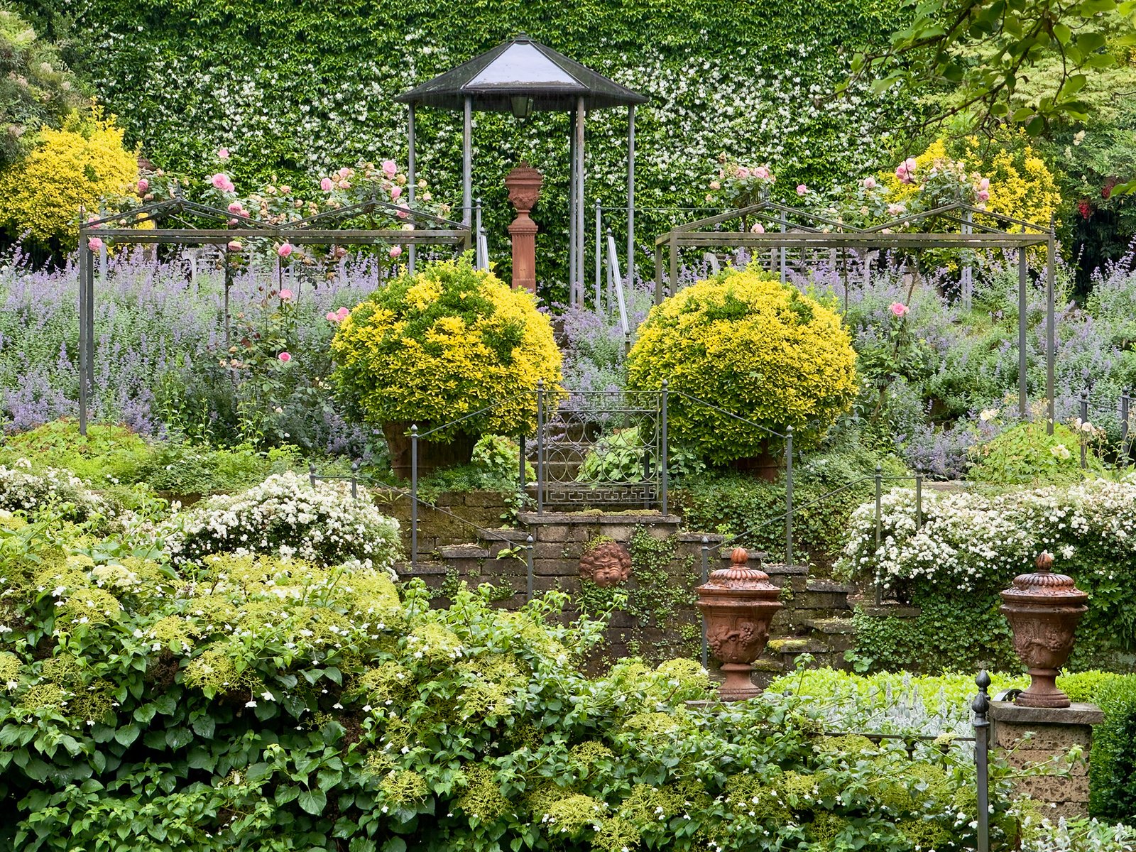 Il giardino di Poggio Castello – Monguzzo